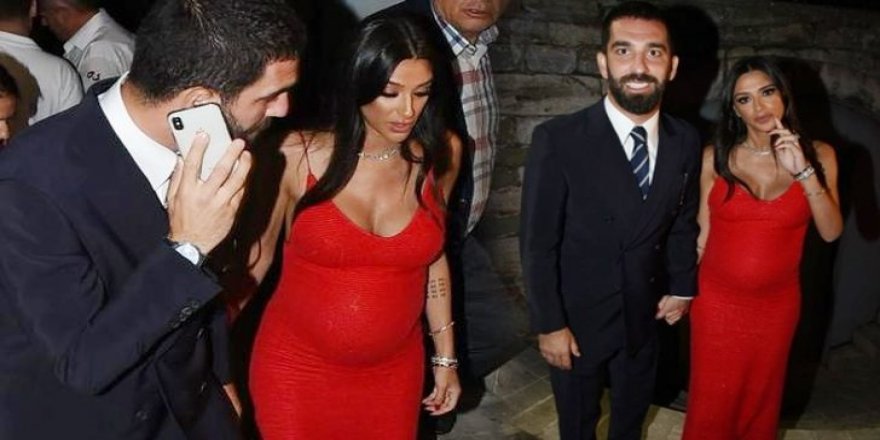 Arda Turan I Baba Olunca Ilk Ziyaretine Emre Belozoglu Geldi