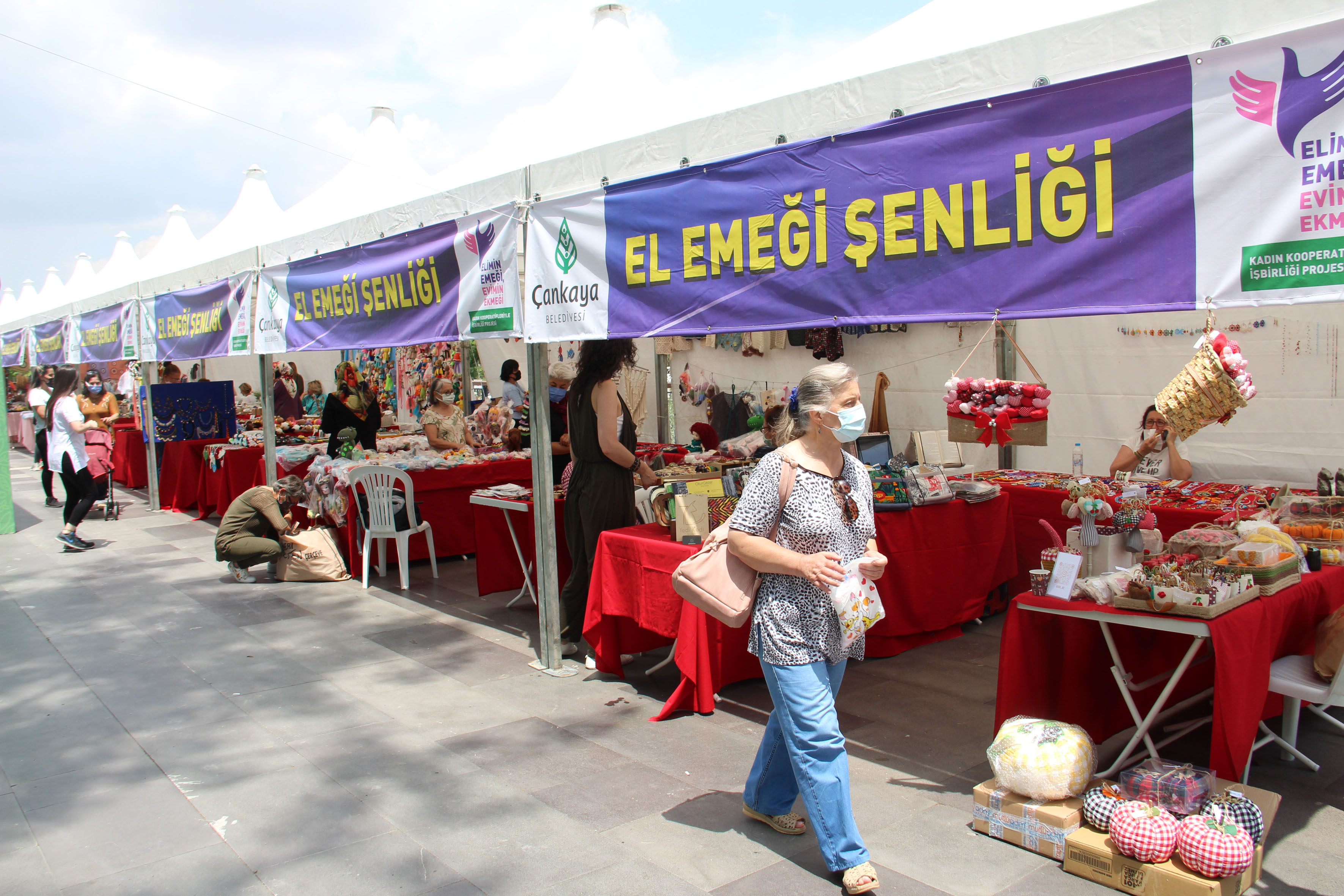 2021-06-25-kadin-el-emegi-senligi-zafer-park-4.jpg