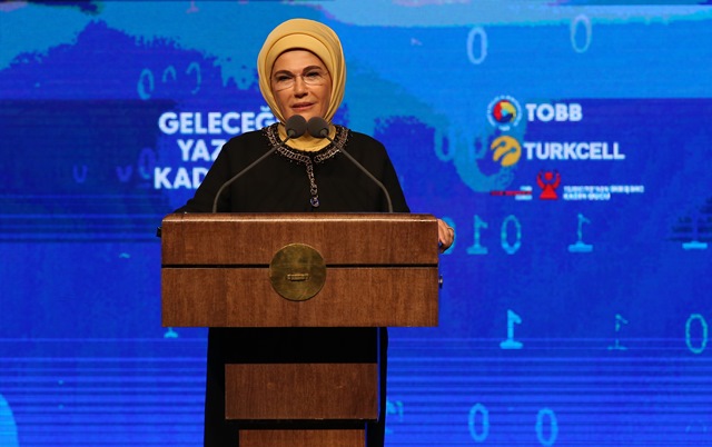 turkcell-kadinlar-emine-erdogan.jpg